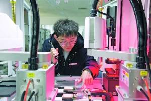 k8凯发中文期刊电子版电子产品电子元器件参数大全超小元器件质检变“智”检!探访贵